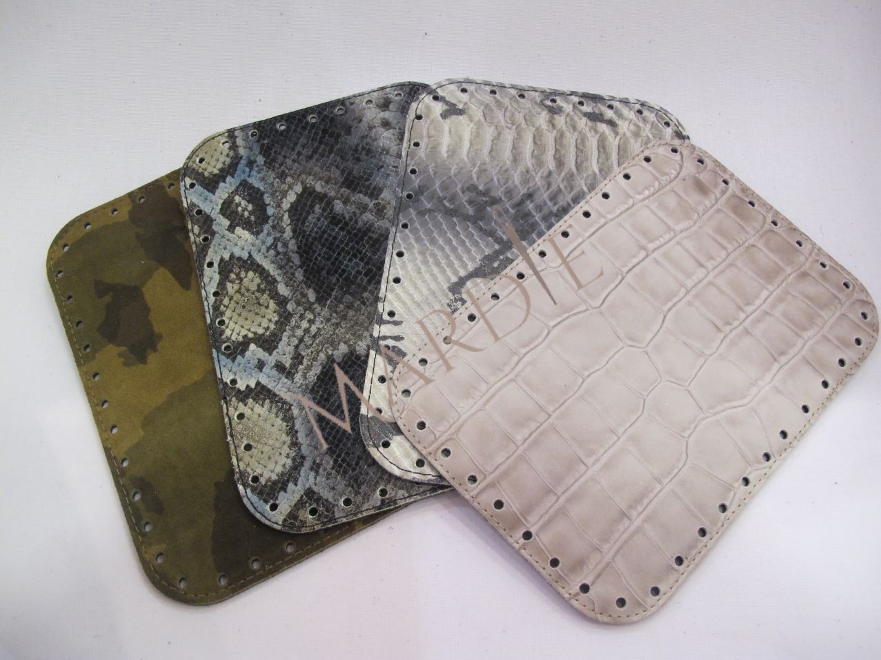 Δερμάτινος πάτος για τσάντα 20 x 14 cm νο 2